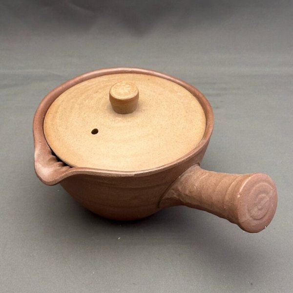 画像1: 波佐見焼焼締絞り出し急須 (1)