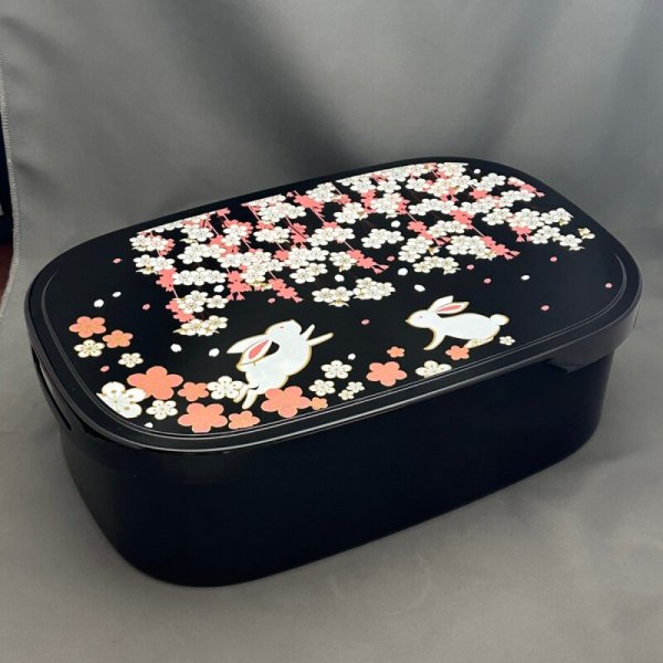画像1: 紀州塗 茶櫃　桜ウサギ (1)